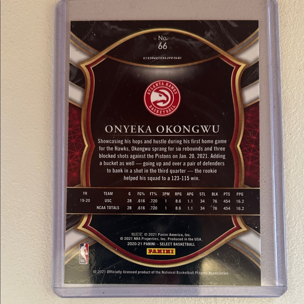 Onyeka parallel Select Basketball Trading Card - Picture 2 of 2